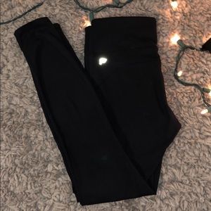 Fabletics salar solid powerform legging